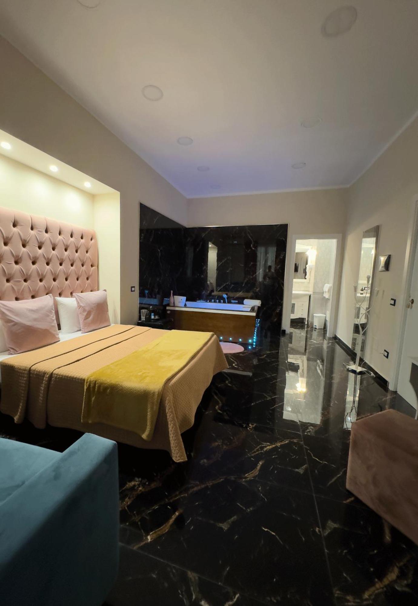 My Luxury * Neapel
